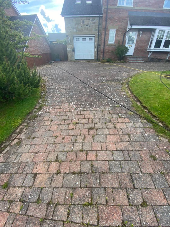 ABC Cleaning Services driveway before cleaning